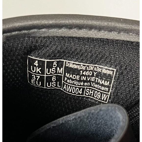 NWT Dr Martens 1460 Y Chrome Metallic Grey Leather Ankle Boots US 6 Docs Zip - Picture 2 of 8